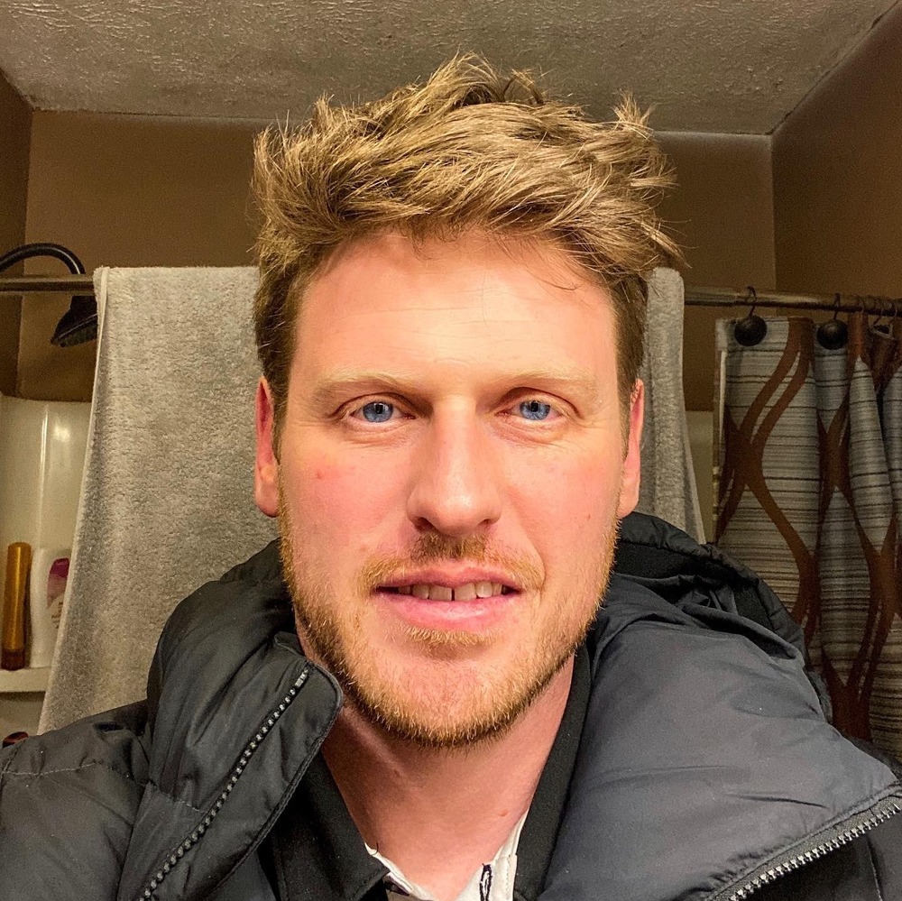 Meet your Posher, Chris